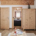 Berggasthaus & Resterhoehe Mini-hôtel *