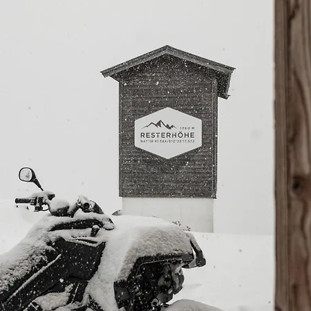 イン Berggasthaus & Resterhoehe ミッタージル