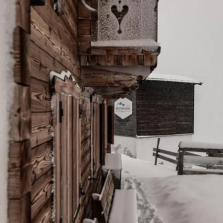 イン Berggasthaus & Resterhoehe ミッタージル