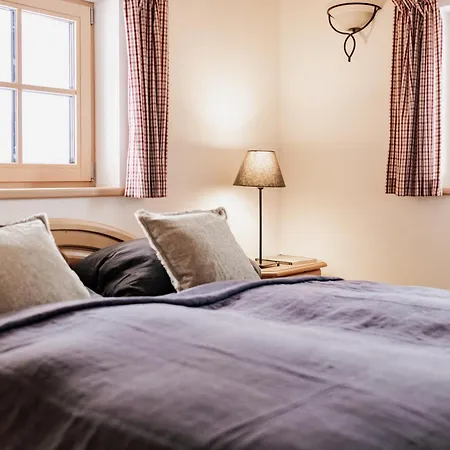 Berggasthaus & Resterhoehe * ミッタージル