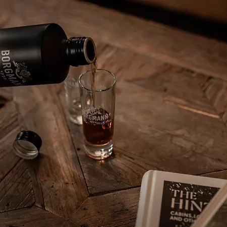 Berggasthaus & Resterhoehe ミッタージル