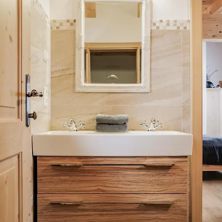 Berggasthaus & Resterhoehe イン